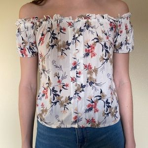 Small shoulderless American Eagle top w/ straps